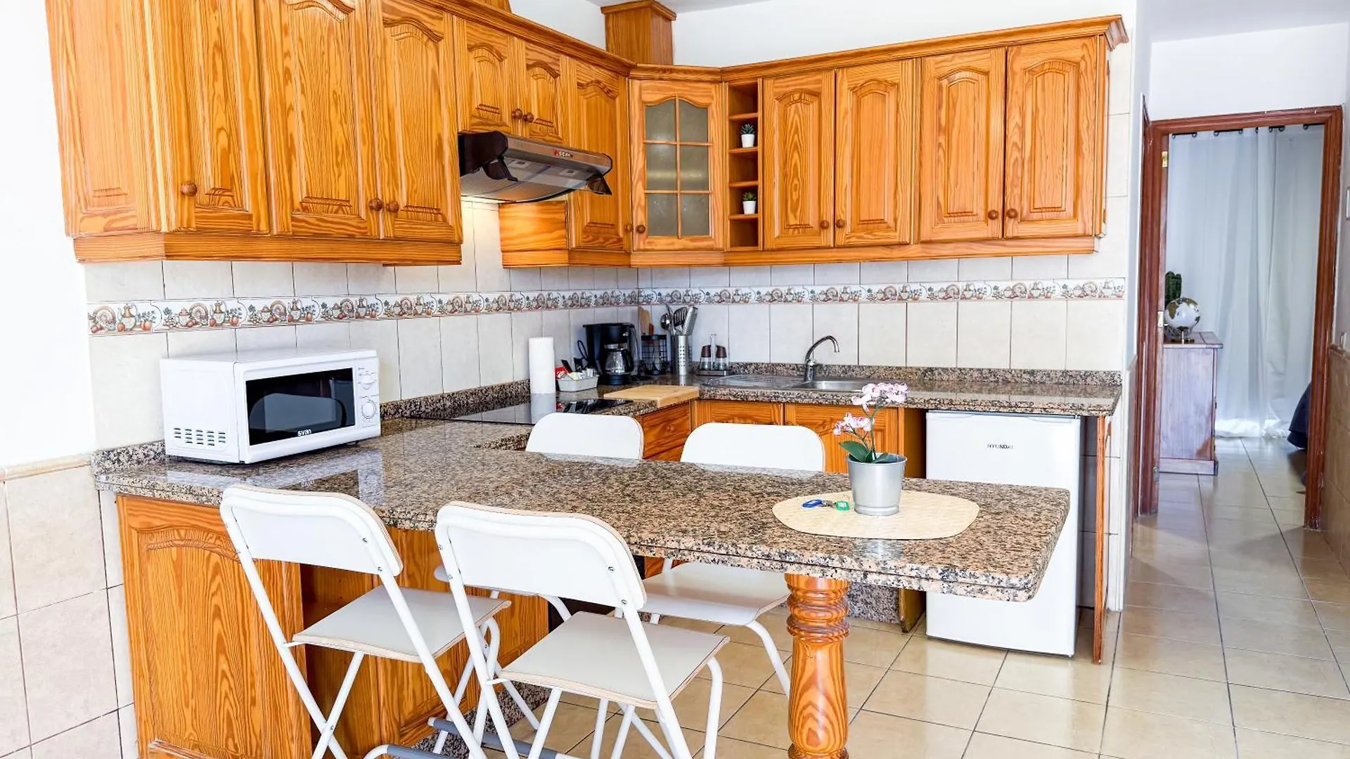 Las Rosas Home Лос Кристианос