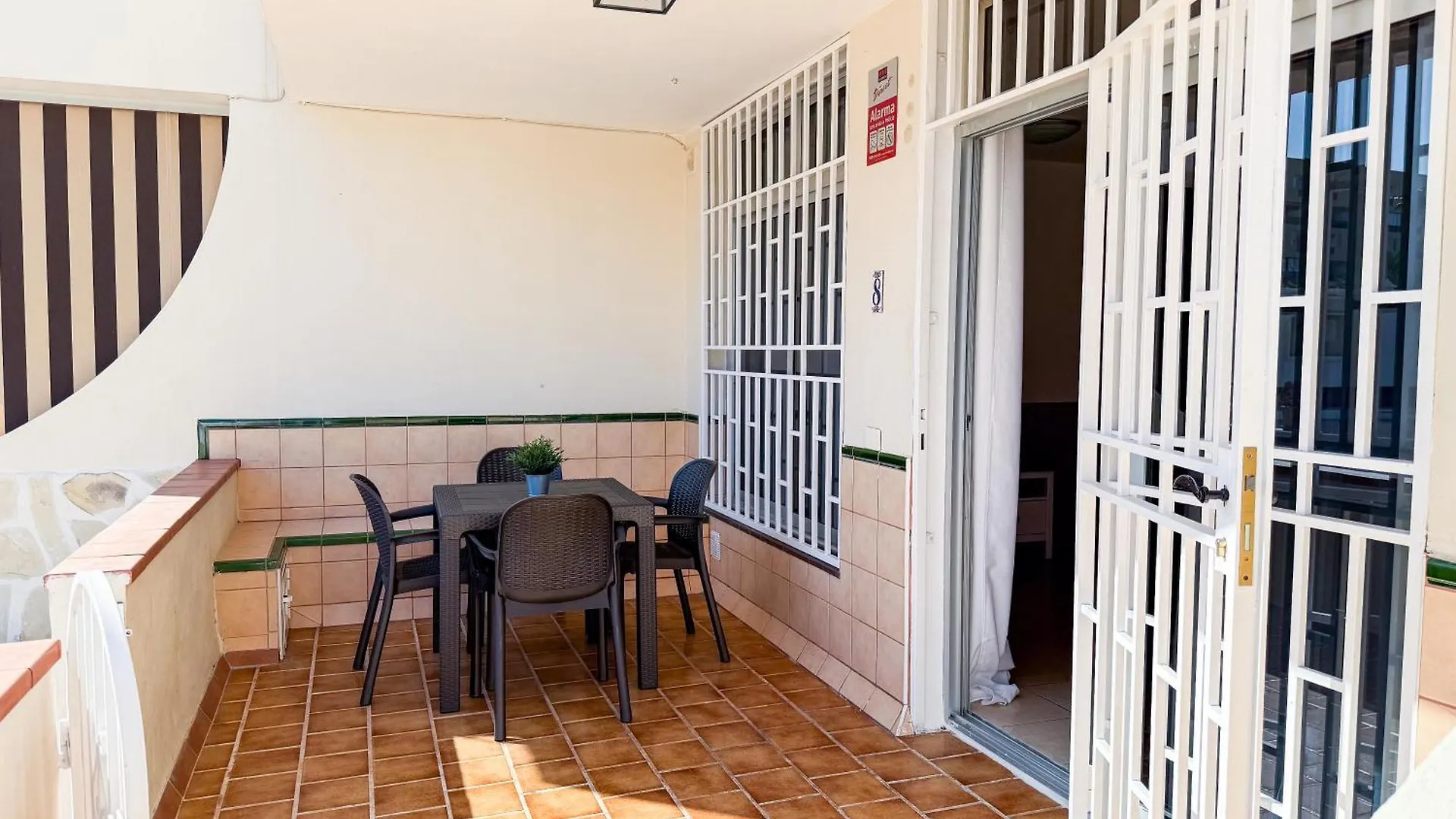 Las Rosas Home Лос Кристианос 0*,